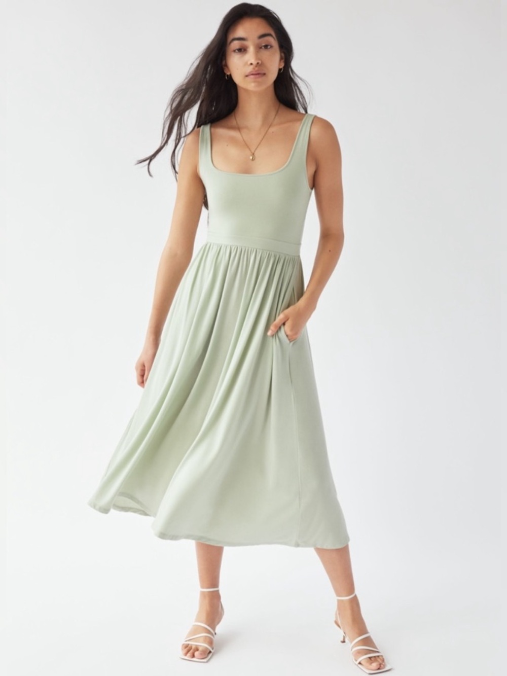 Wilfred Aritzia Market Midi Dress in Light Grey Taupe size Medium - Picture 2 of 9